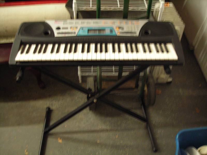 lot 73 image: Yamaha PSR-170 Keyboard With Stand (No Power Cord)