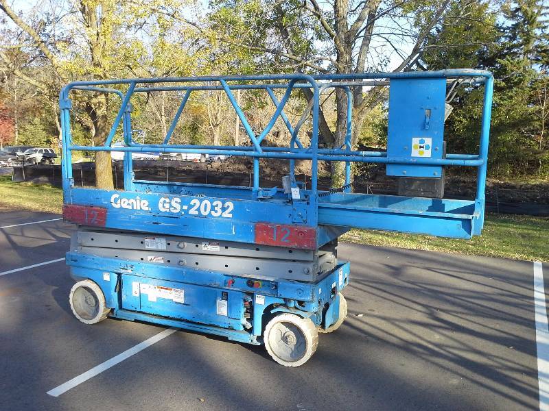 Genie GS-2032 Lift