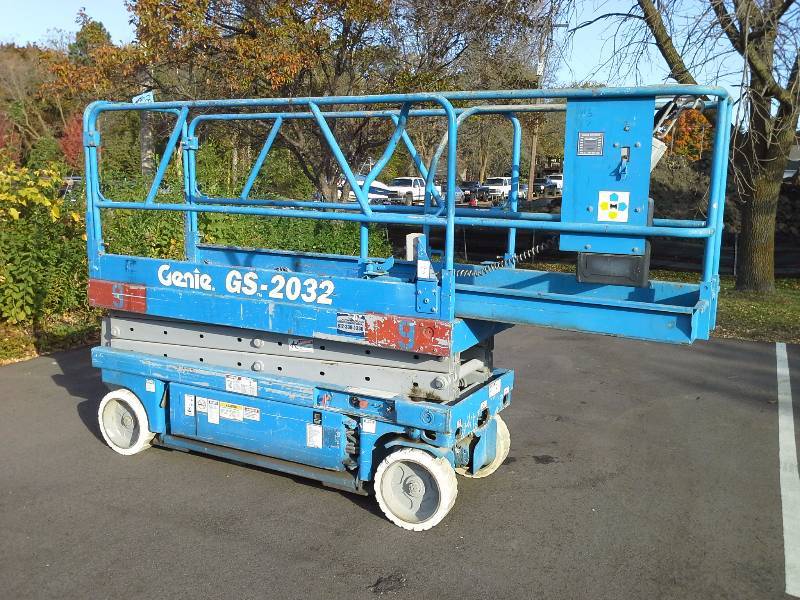 Genie GS-2032 Lift