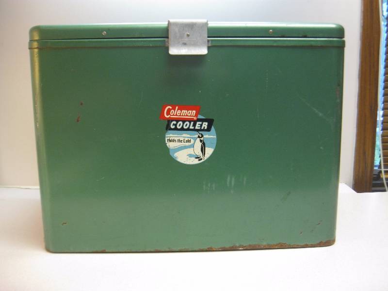 lot 2 image: Vintage Coleman 1950s Steel Cooler&nbspHas ...