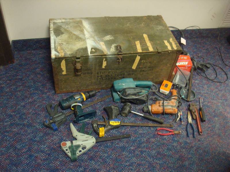 lot 42 image: Vintage Military&nbspFoot Locker With Tools....