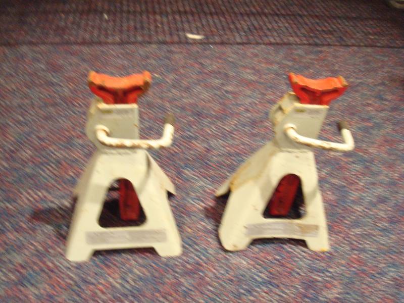 lot 46 image: Pair Of Jack Stands....