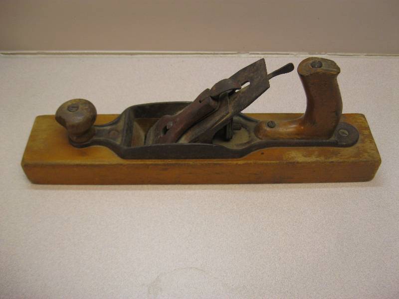 lot 48 image: Large Wood Plane. Has Wear....