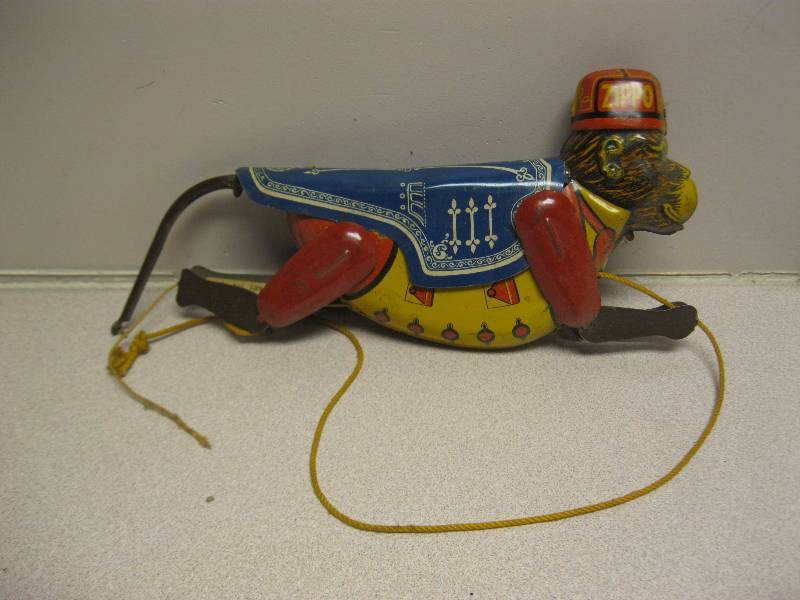 lot 51 image: Vintage Marx Toys&nbspZippo&nbspThe Money C...