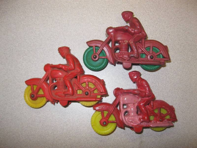 lot 85 image: Lot Of 3 Auburn Rubber Motorcycle Toys....