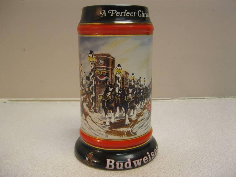 lot 106 image: 1992 Budweiser Collector Mug....
