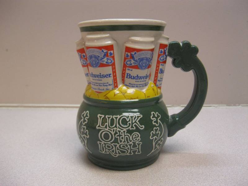 lot 109 image: Luck O The Irish St Patricks Day Collector Mu...