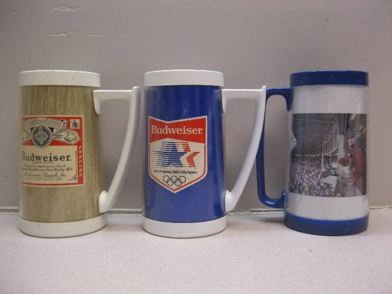 lot 122 image: Vintage Budweiser Thermo Mugs. 84 LA Olympics...