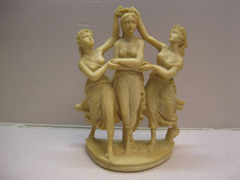 lot 133 image: Resin Three Lady Statue. Needs Cleaning....