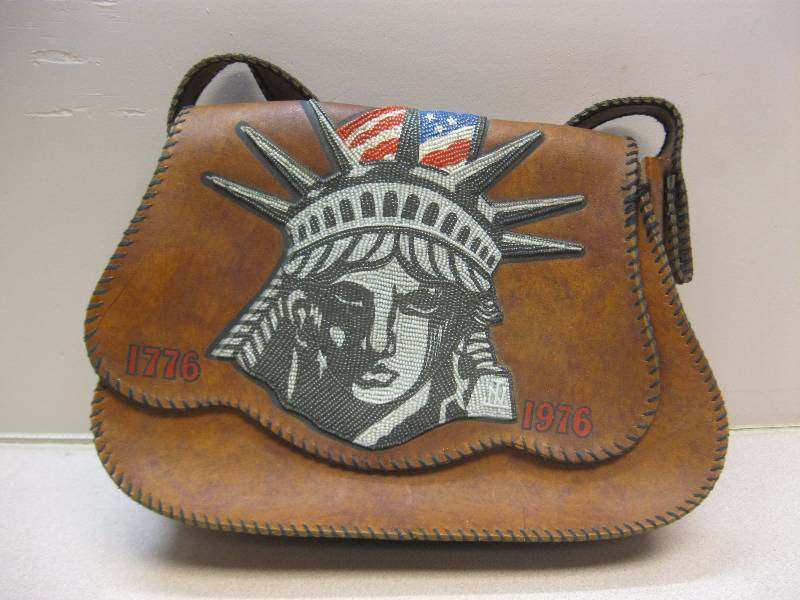lot 147 image: Vintage Leather Statue Of Liberty&nbsp1976 P...