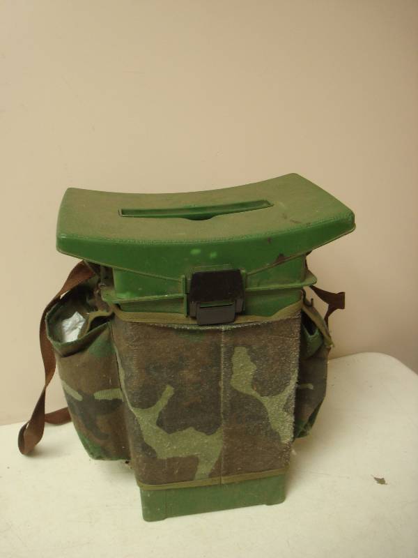 lot 148 image: Duck Hunting Stool And Contents. Shell Case C...