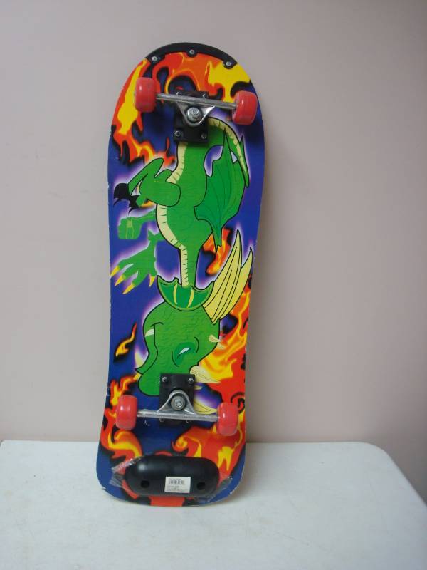 lot 150 image: Dragon Skateboard....
