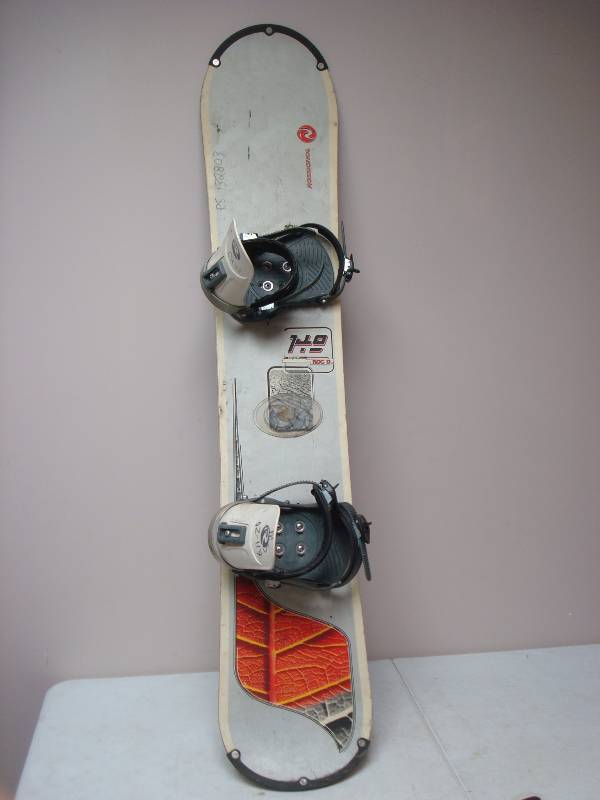 lot 155 image: Rossignol&nbspSnow Board And Bindings. Has L...