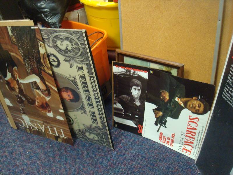 lot 158 image: Lot Of Pictures Posters Scarface....