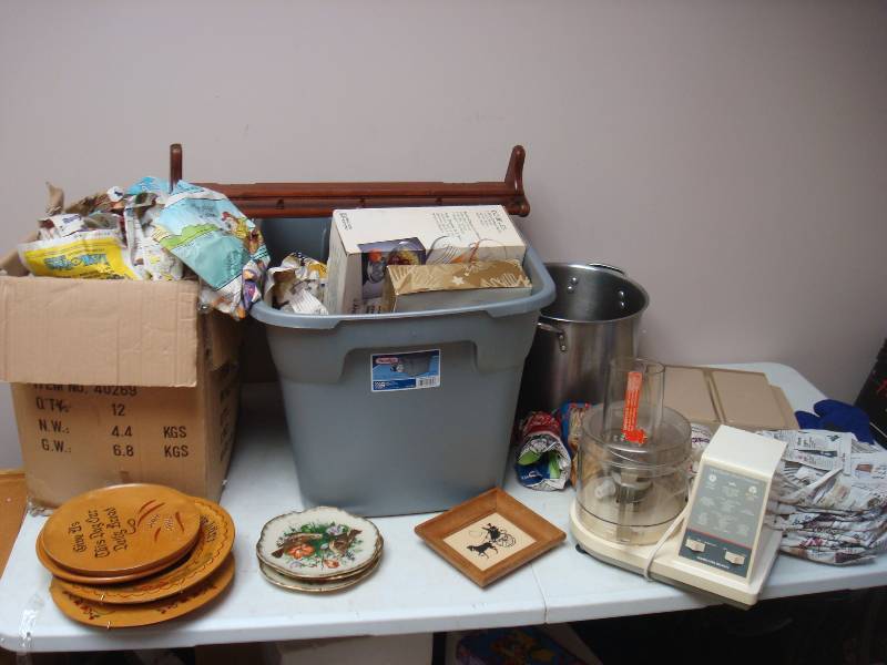 lot 222 image: Lot Of Misc. Pictured Wood Plates, Food Proce...