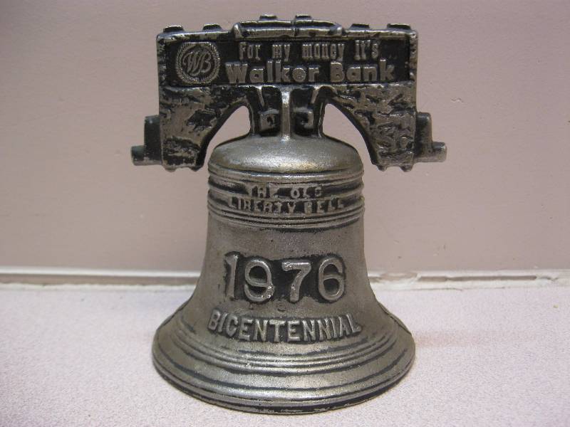 lot 234 image: Vintage Metal Bank Walker Bank 1976....