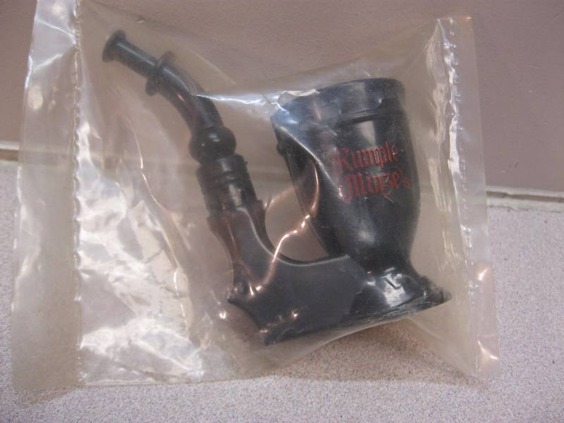 lot 277 image: Rumple Minze&nbspDrink Pipe. Unopened. ...