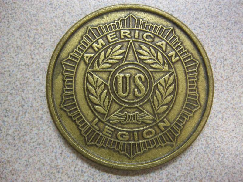 lot 290 image: American Legion Vietnam Wall Coin....