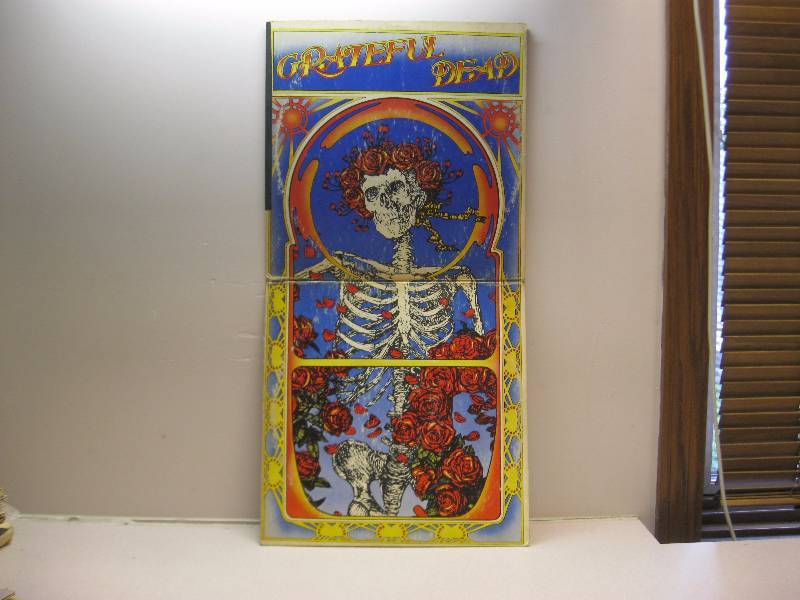 lot 301 image: Grateful Dead Rose Album. Fair Condition....