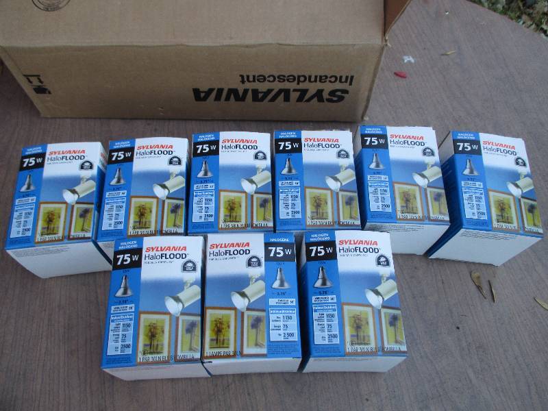 Lot of 9 Sylvania 75 watt Halogen f...