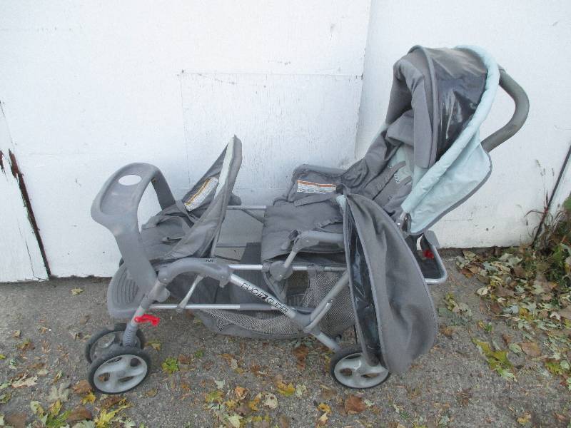 Graco Duo Glider 2 seat collapsible...