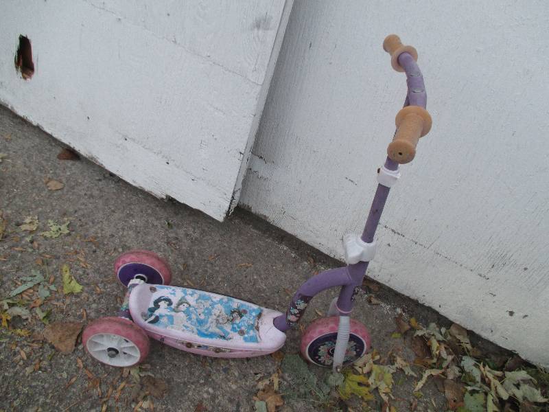 Childs scooter...