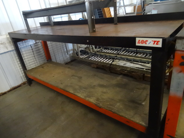 lot 1 image: 96 X 25 X 45 Steel Work Bench