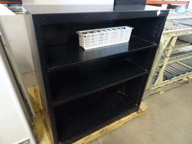 lot 20 image: Metal Book Shelf 38 X 12 X 42