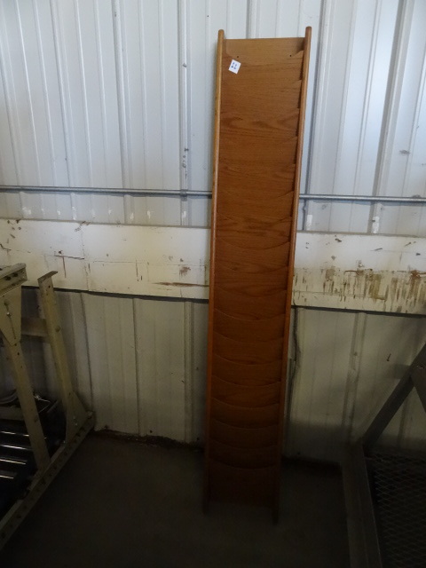 lot 22 image: Laminate Wall Hanging File Sorter