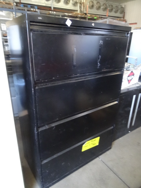lot 35 image: 36 Metal 4 Drawer Lateral File