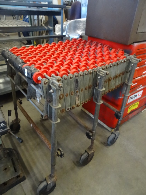 lot 42 image: Accordion Conveyor