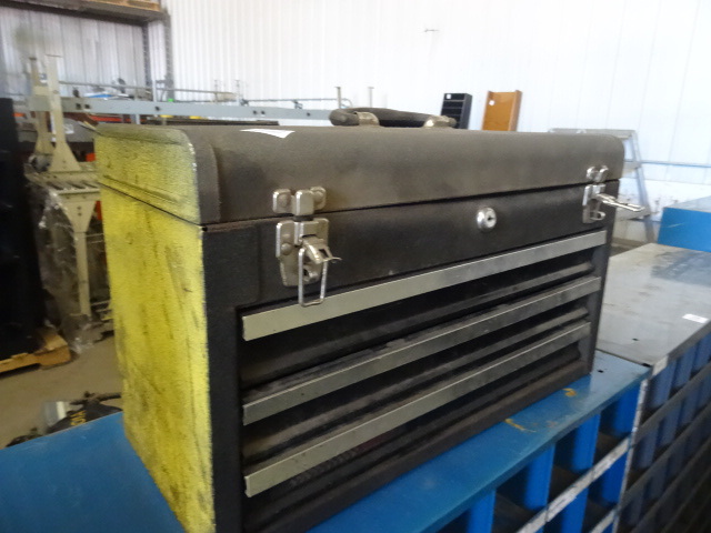 lot 48 image: Sears Tool Box 3 Drawer