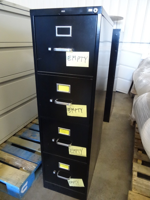 lot 74 image: 15 Metal 4 Drawer File Cabinet