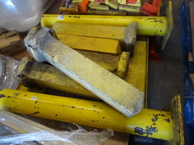 lot 78 image: 6 Bollards
