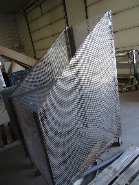 lot 86 image: Special Made Lock Up Cage