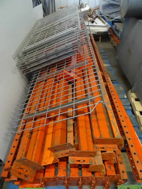 lot 93 image: Pallet of Uprights, Beams and Grates