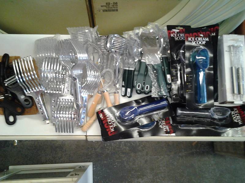 New Kitchen Utensils Peelers, Ice Cream Scoops, Meat & Poultry Holders,