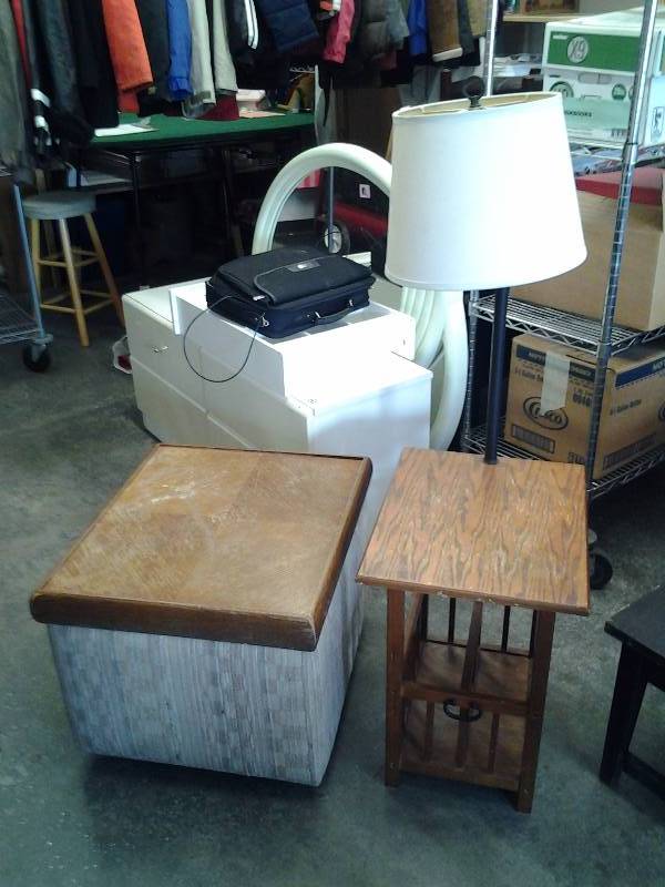 Ottoman With Table Top & LampTable Combo
