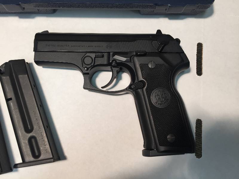 lot 20 image: Beretta 8000F Cougar Semi-Auto 9mm Pistol