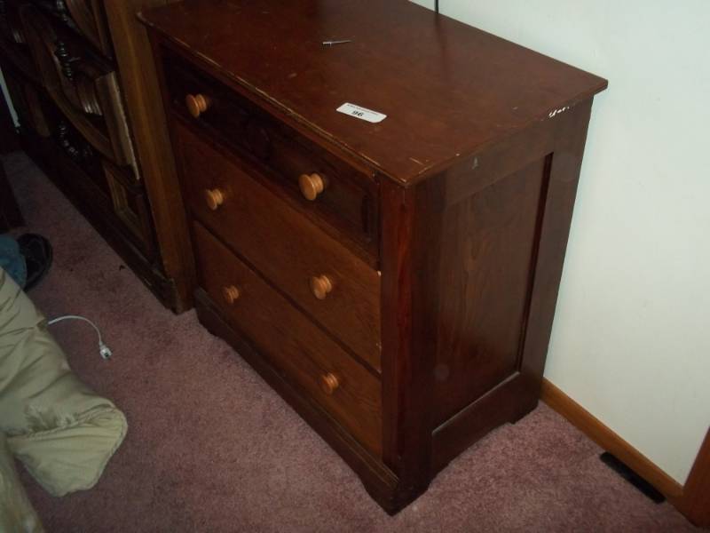 lot 96 image: Wood Dresser 3 drawer