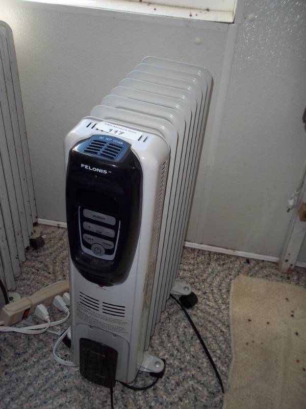 lot 117 image: Oil Radiator electric heater
