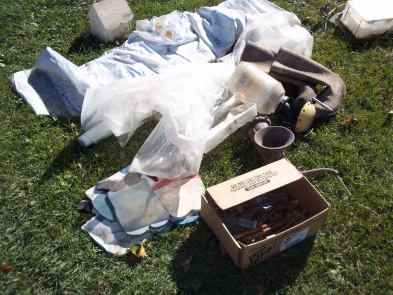 lot 188 image: Meat grinder, inflatable and boots
