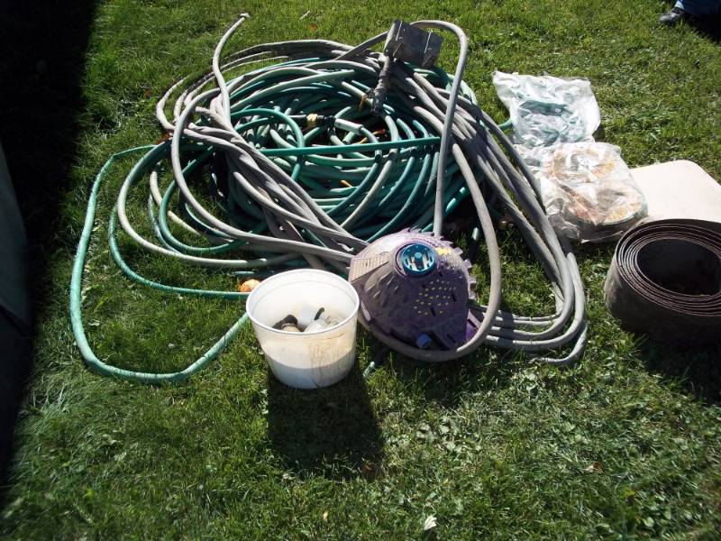 lot 190 image: Lot of garden hoses