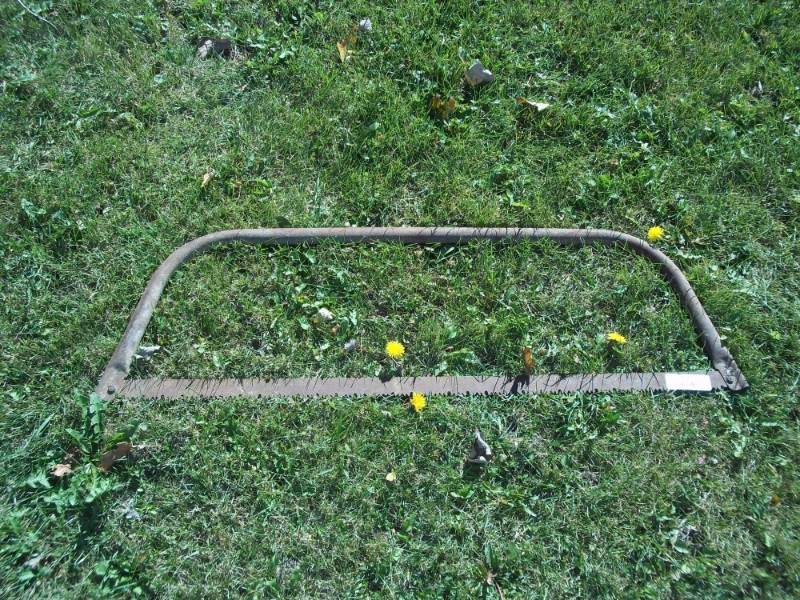 lot 195 image: Bow saw
