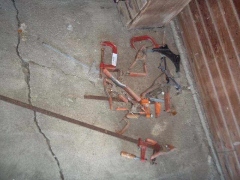lot 201 image: Lot of clamps