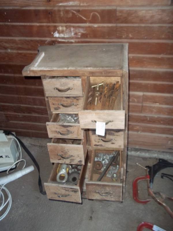lot 202 image: Drawer organizer with hardware