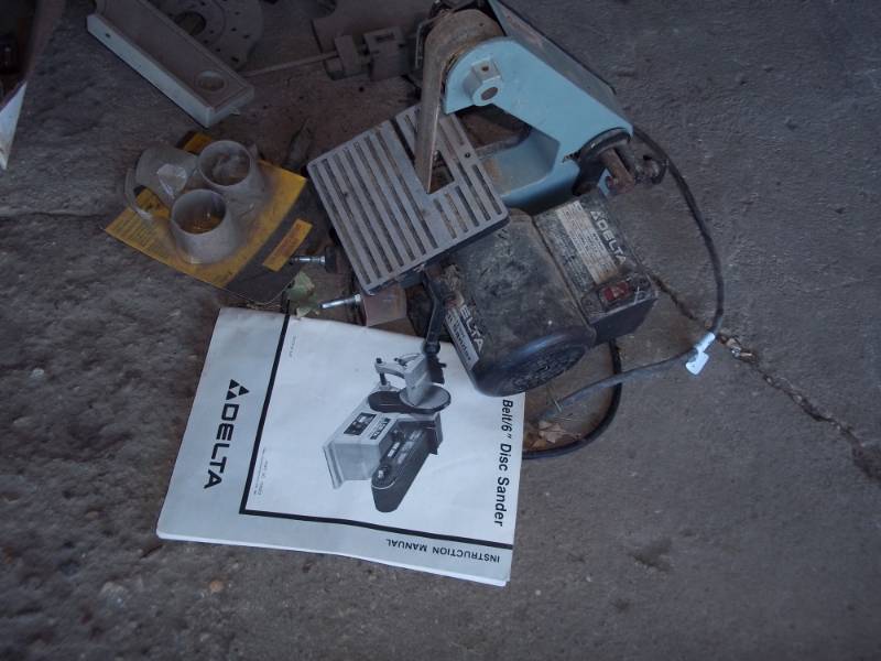 lot 208 image: Delta belt  disk Sander