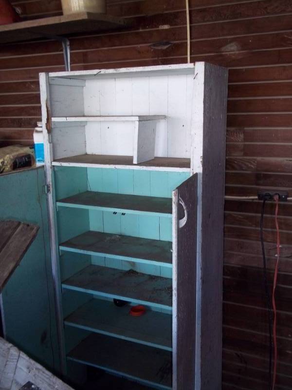 lot 212 image: Vintage cabinet
