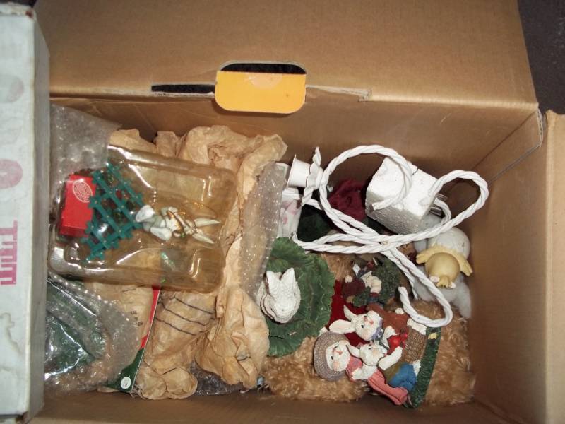 lot 224 image: Box of Christmas  Easter dcor