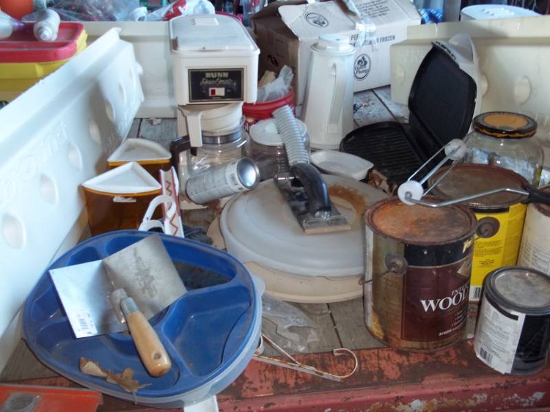 lot 249 image: Trowels and Tupperware, electric grill